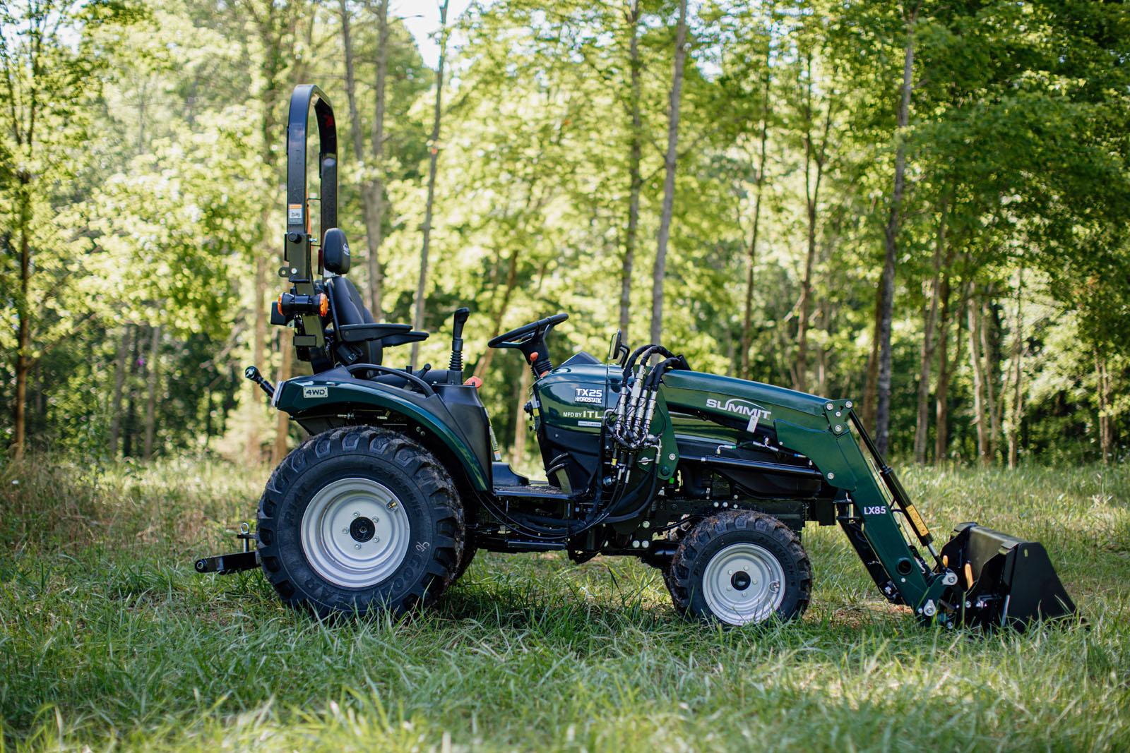 Summit Tractors TX25H Tractor & Loader
