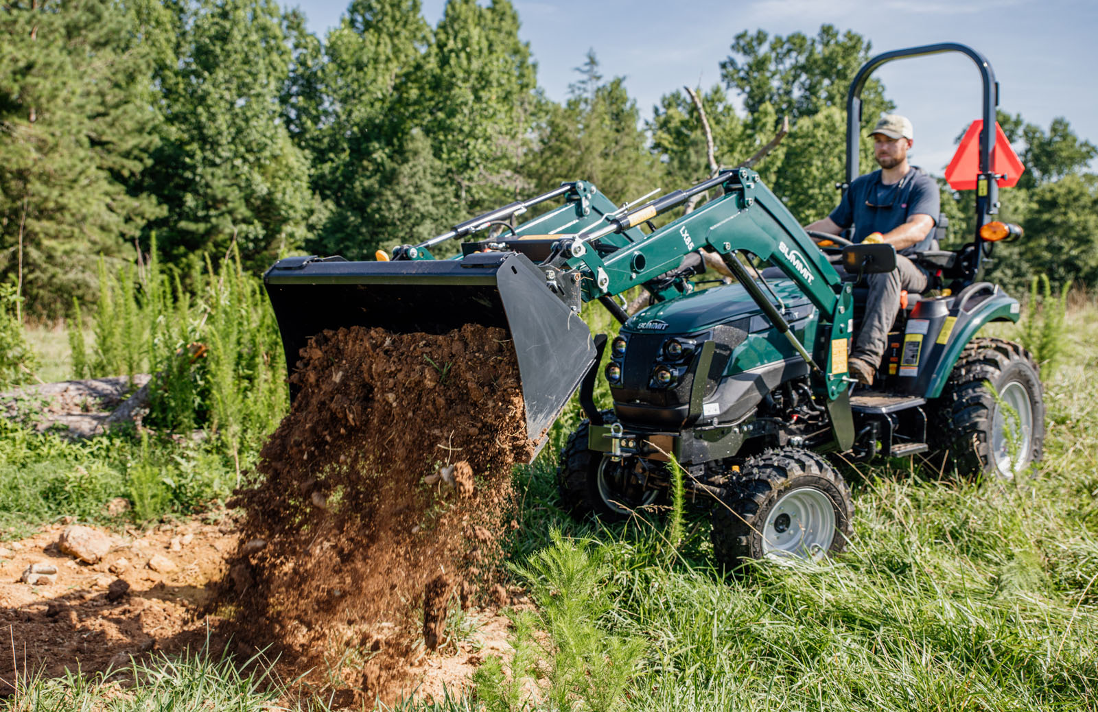 Summit Tractors TX25H Tractor & Loader