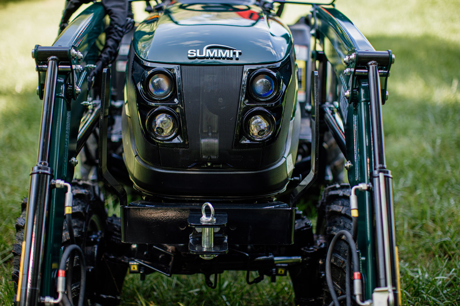 Summit Tractors TX25H Tractor & Loader