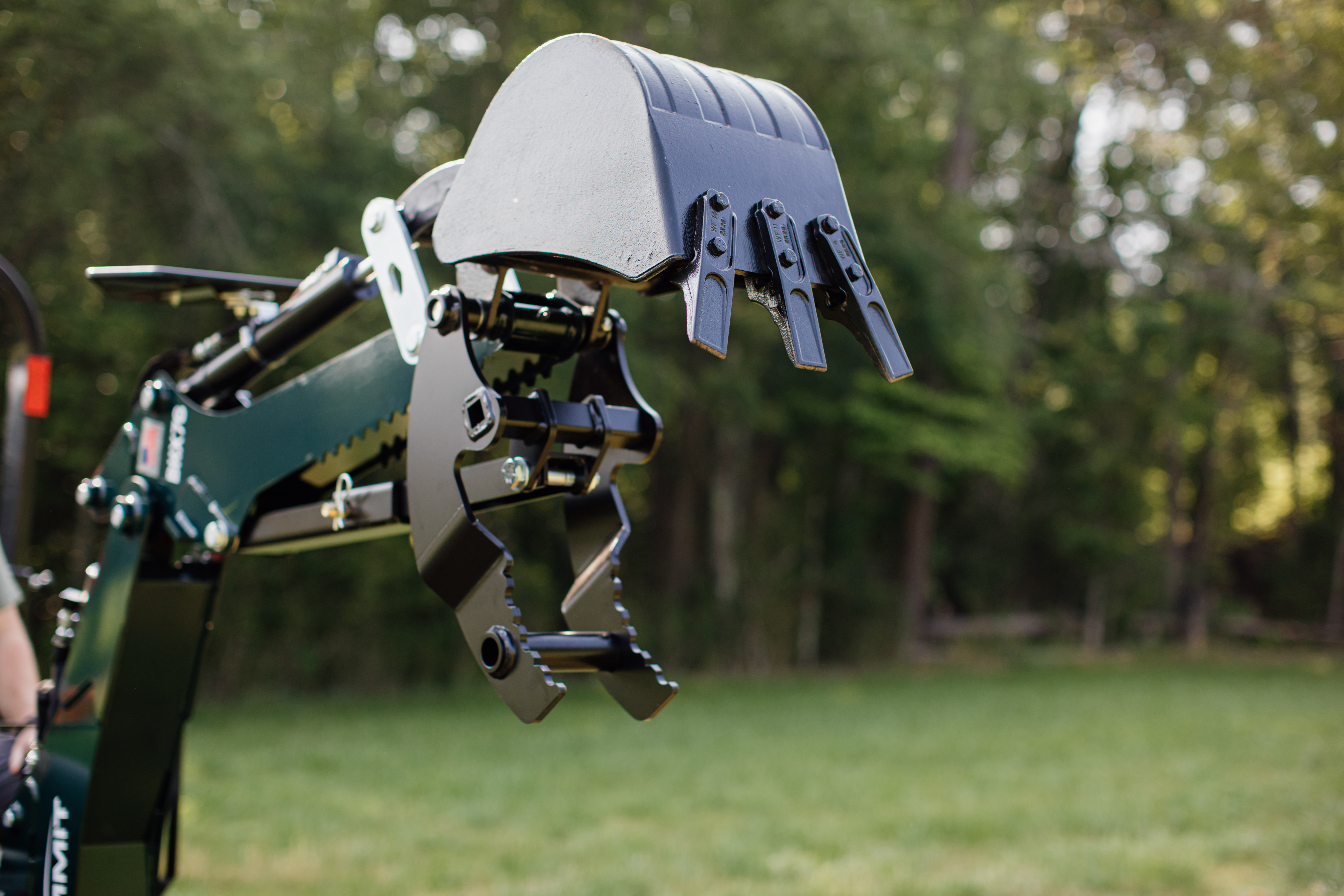 Summit TX25H with backhoe image 5