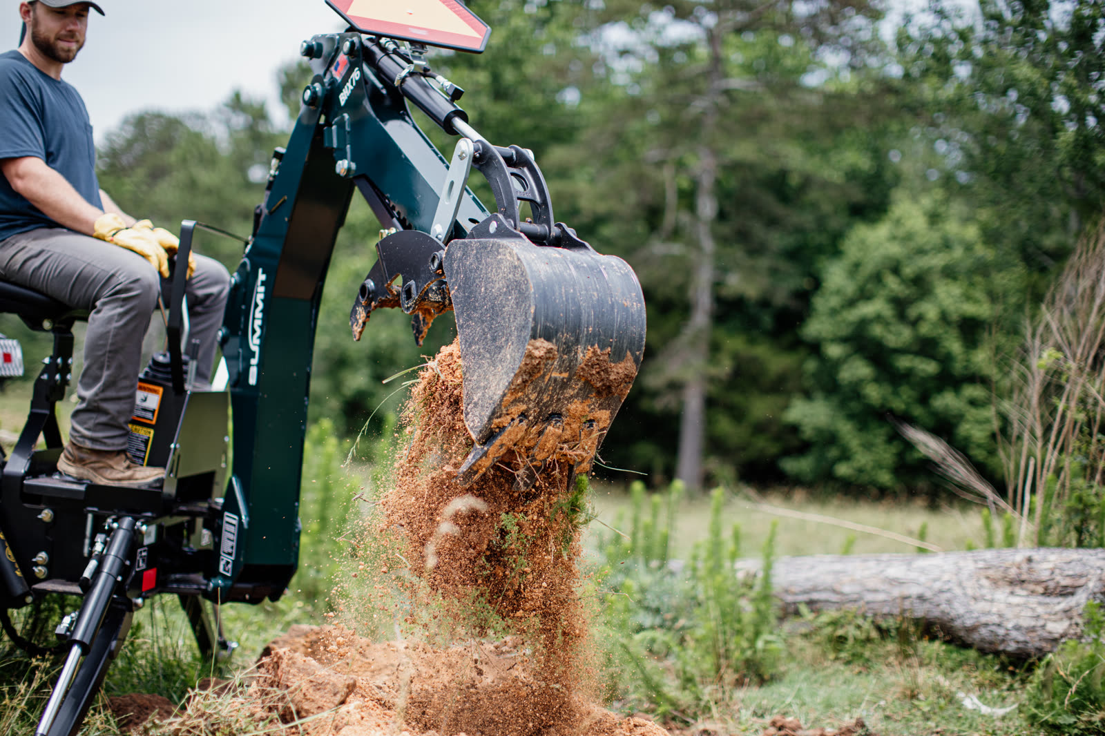 TX25H Backhoe image 3